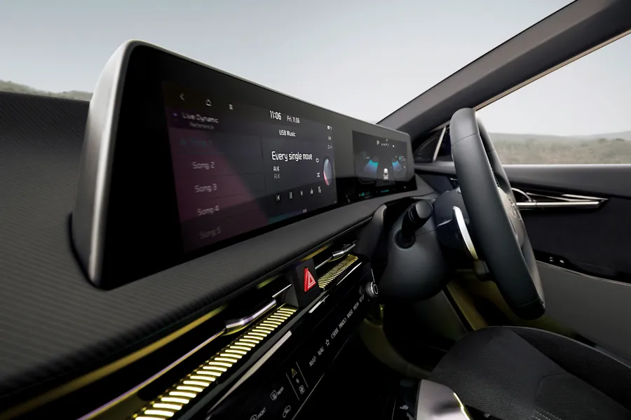 Kia EV6 infotainment curved display