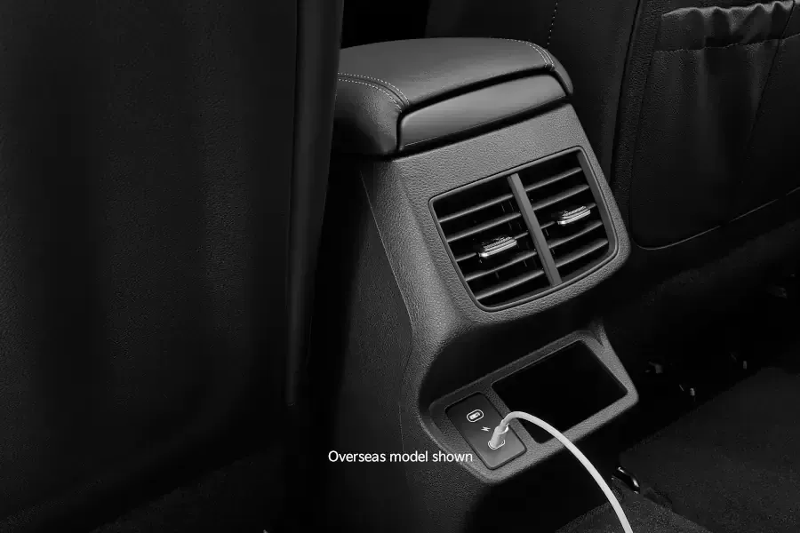 kia seltos rear charging ports