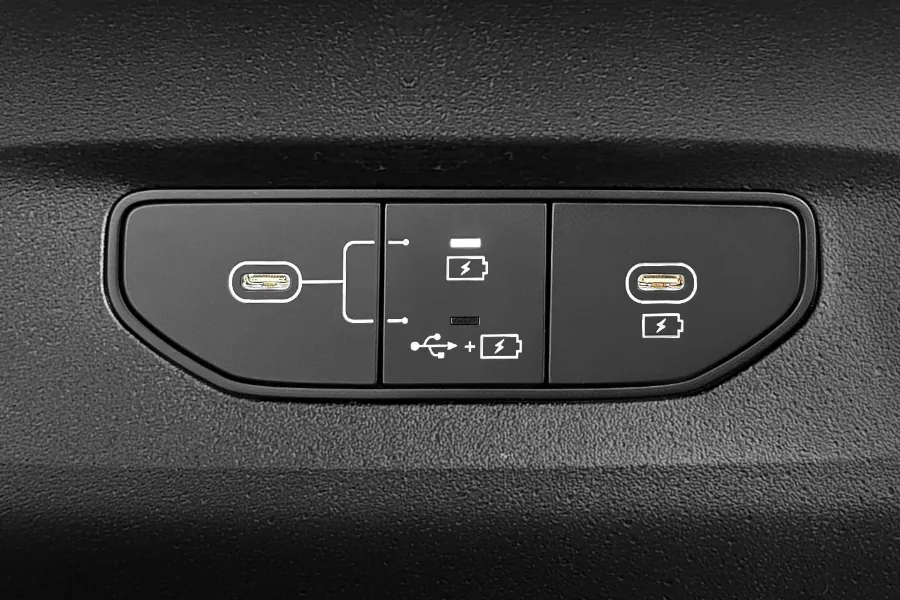 Kia EV6 front rear usb ports